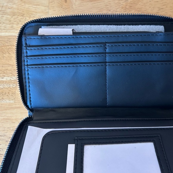 BETSEY JOHNSON XOXO Black Embossed Full Zip Wristlet Wallet. - Picture 4 of 10